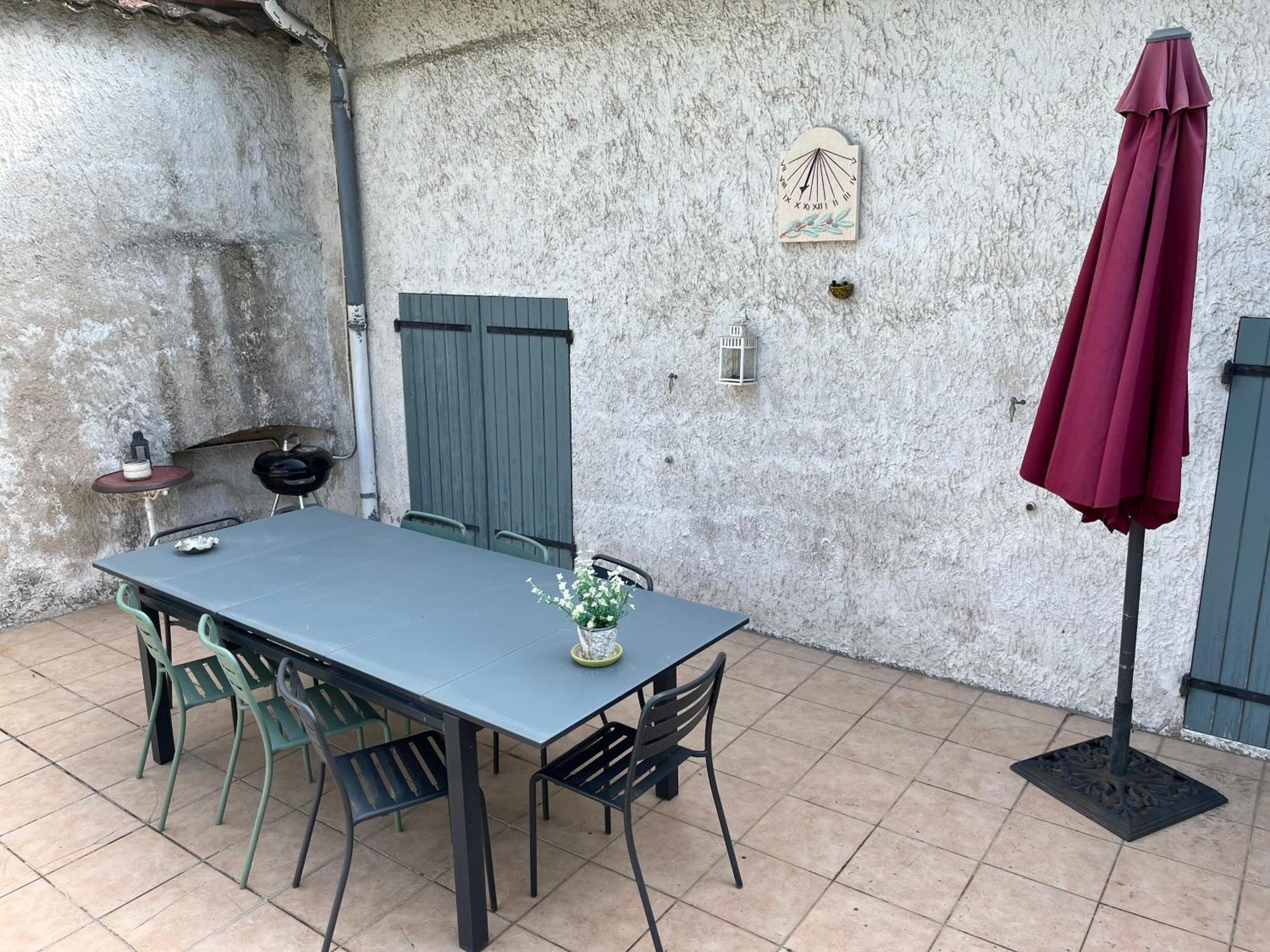 Le Charles IX Apartment Roussillon  Exterior photo